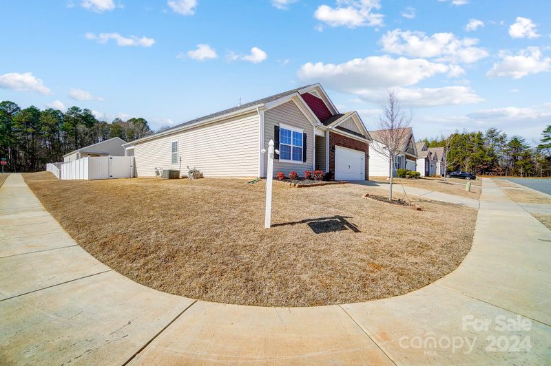110 Drury Ln, Mooresville, NC 28115