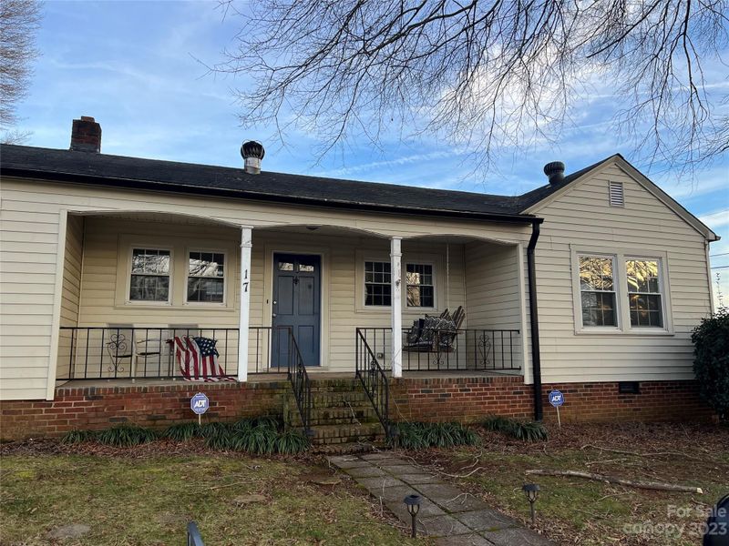 17 3rd Ave, Maiden, NC 28650