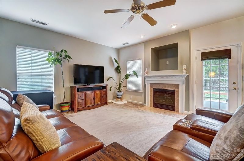 3018 Freesia Pl, Matthews, NC 28104
