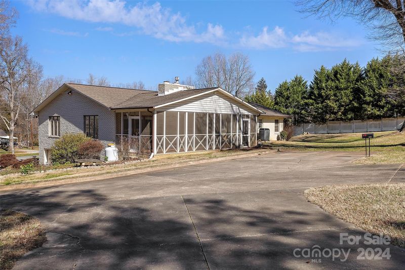2851 E Nc 10 Hw, Conover, NC 28613