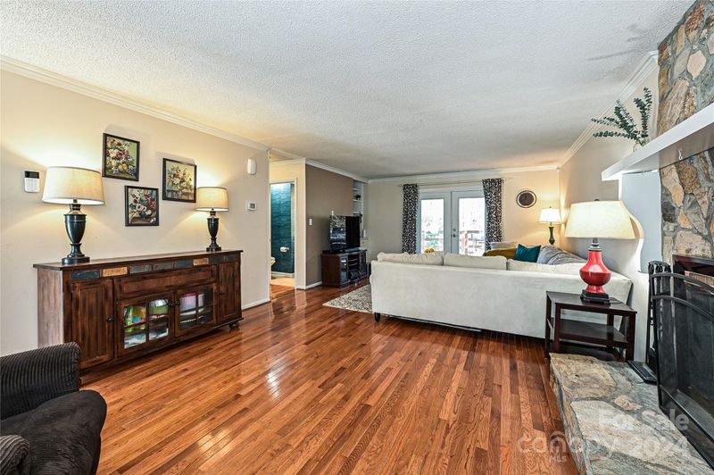 8318 Trail View Dr, Charlotte, NC 28226