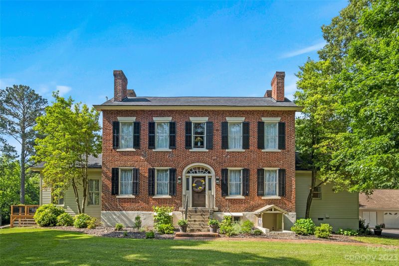 2831 Laboratory Rd, Lincolnton, NC 28092