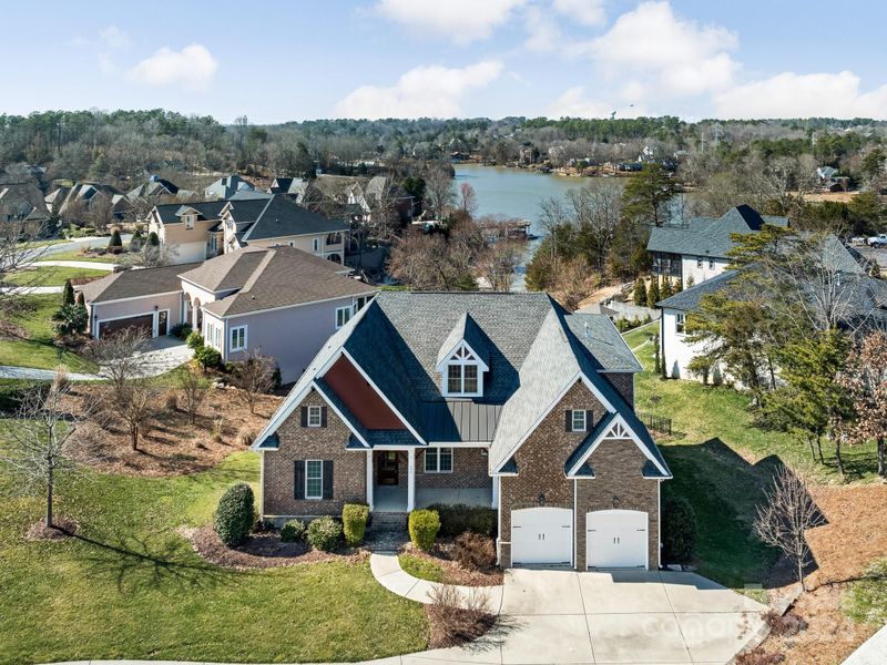 500 River Lake Ct, Tega Cay, SC 29708