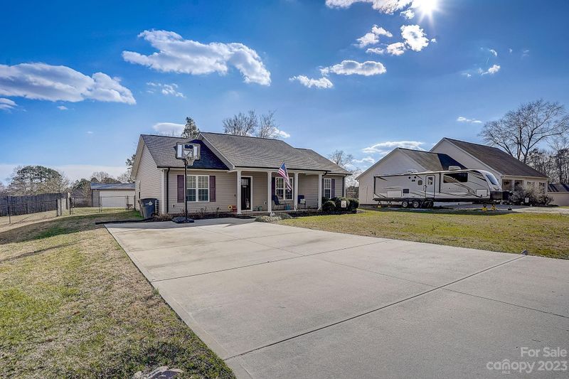 705 Flicker St, Concord, NC 28027