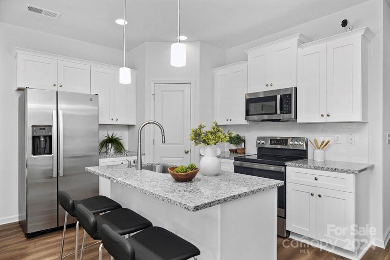 428 Granby Cir, Charlotte, NC 28217