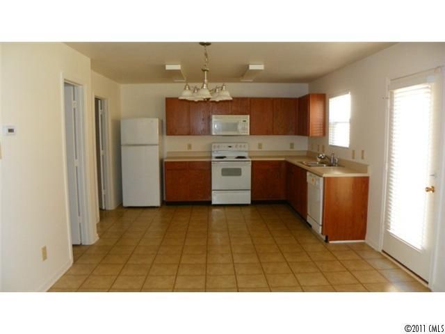 3235 Deshler Morris Ln, Charlotte, NC 28216