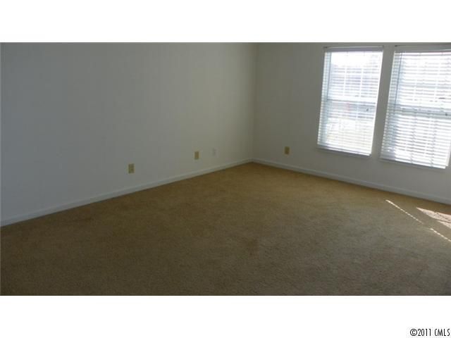 3235 Deshler Morris Ln, Charlotte, NC 28216