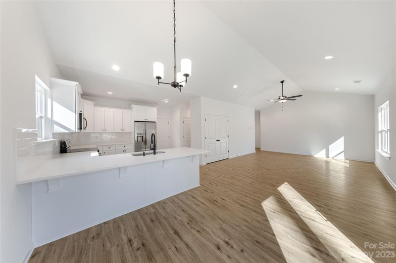 4908 Spring Ln, Charlotte, NC 28213