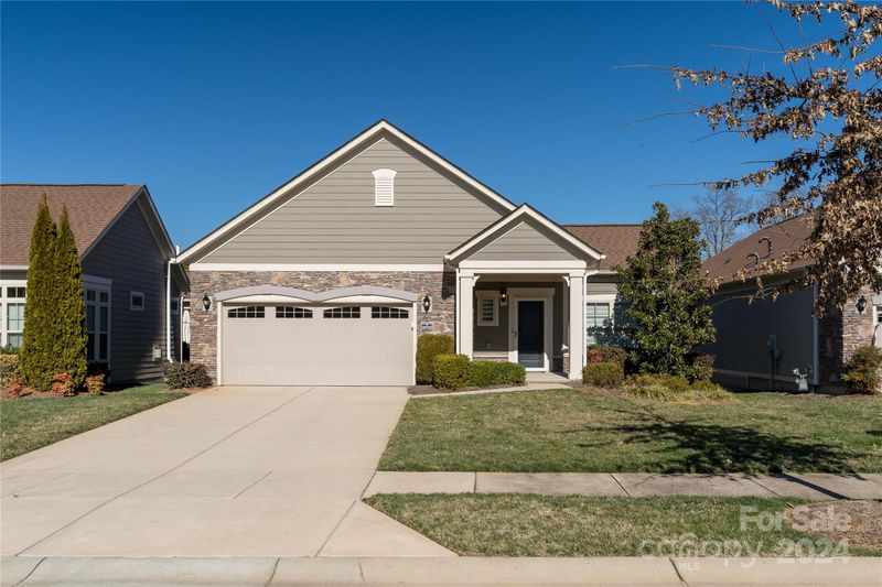 18733 Daymark Dr, Cornelius, NC 28031