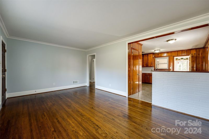 1200 E Woodlawn Rd, Charlotte, NC 28209