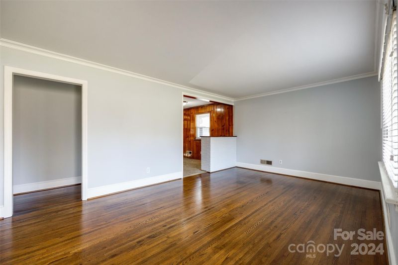 1200 E Woodlawn Rd, Charlotte, NC 28209