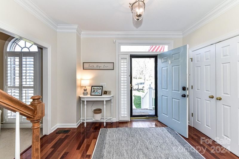 216 Rosedale Ln, Matthews, NC 28105