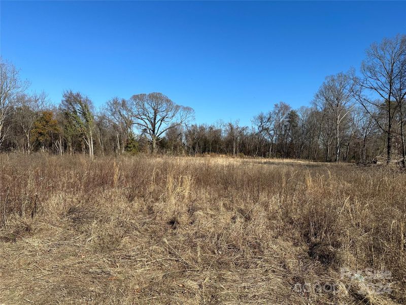 1403 Old Salisbury Rd, Statesville, NC 28625