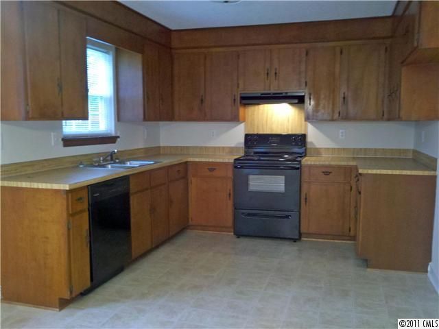 6305 Fox Hunt Rd, Indian Trail, NC 28079