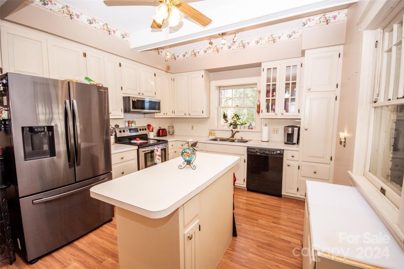 3406 Harmony Hw, Harmony, NC 28634
