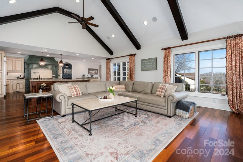 3965 Golf Dr NE, Conover, NC 28613