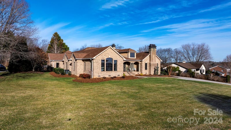 3965 Golf Dr NE, Conover, NC 28613