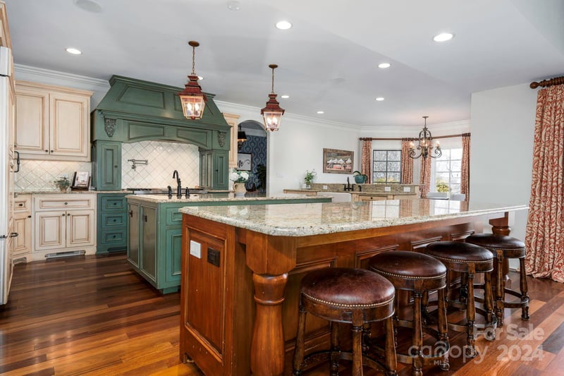 3965 Golf Dr NE, Conover, NC 28613
