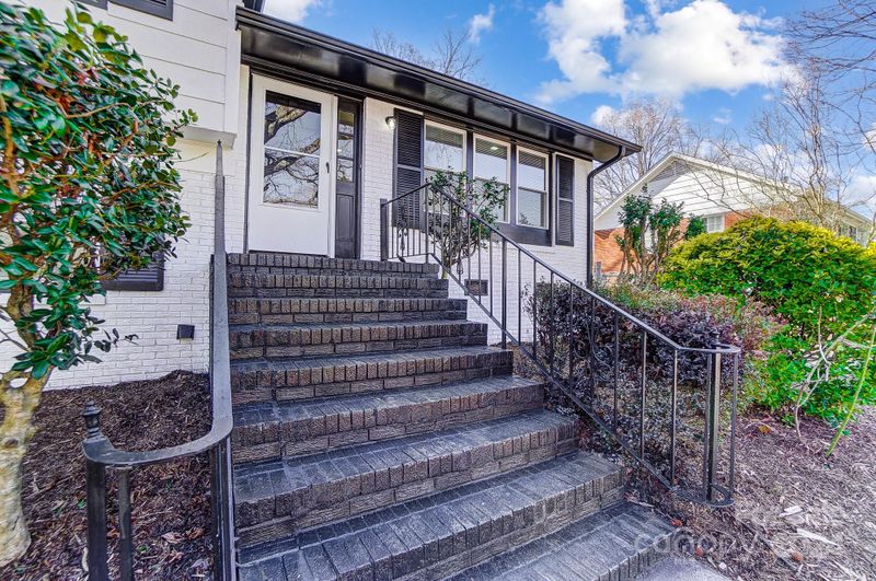 6524 Eaglecrest Rd, Charlotte, NC 28212