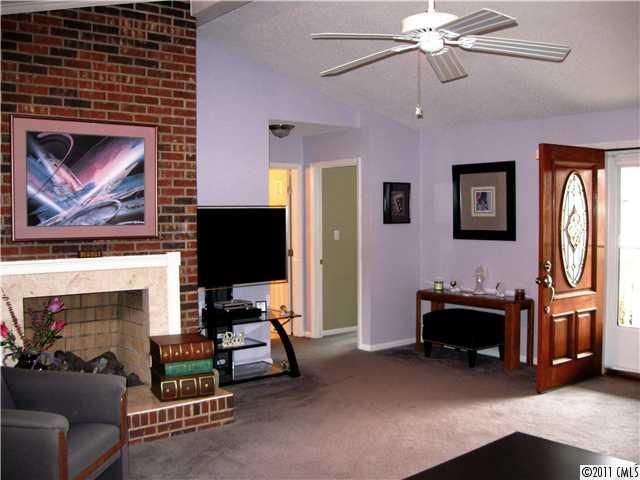 201 Fox Fire Rn, Gastonia, NC 28052