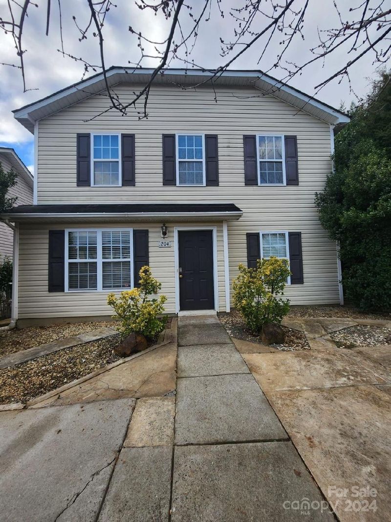 204 Pangle Dr, Charlotte, NC 28217