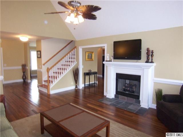 1417 Valhalla Dr, Denver, NC 28037