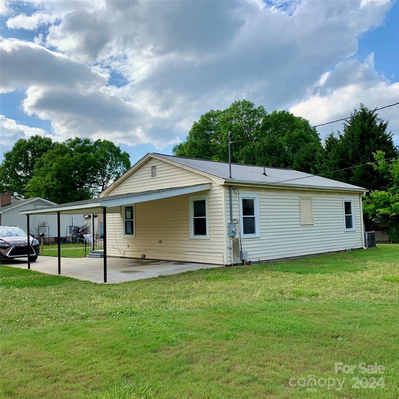 180 Draper Ln, Kannapolis, NC 28081