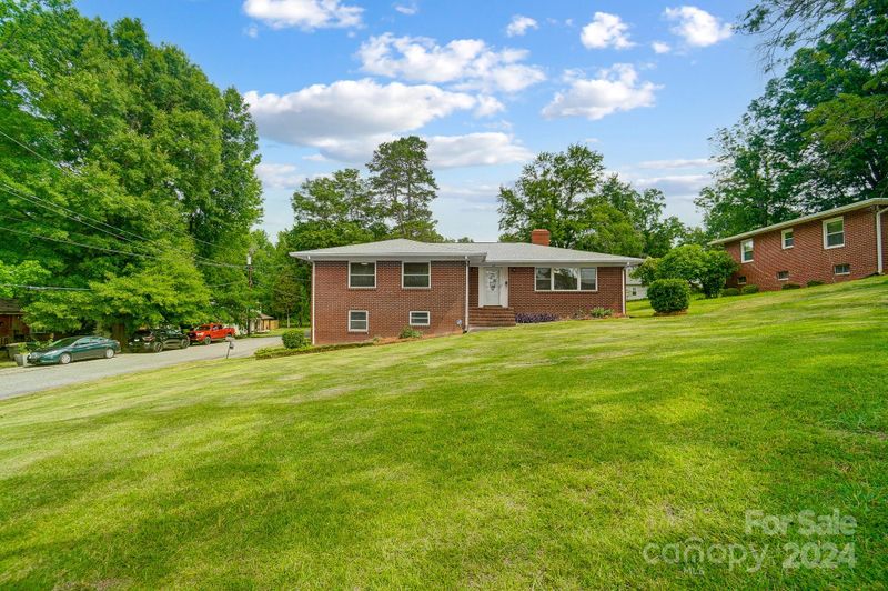 505 Dakota St, Kannapolis, NC 28083