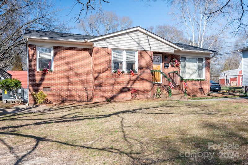 611 Timberlane Dr, Mount Holly, NC 28120