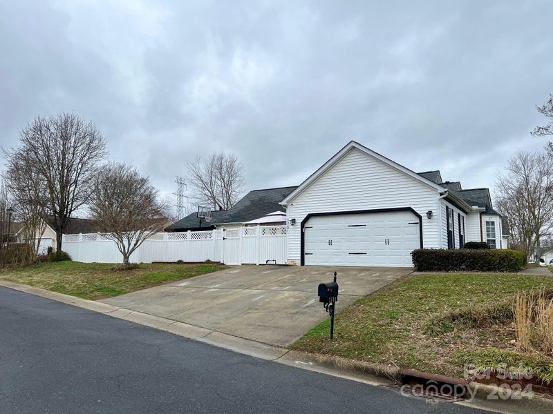 3701 Braefield Dr, Indian Trail, NC 28079