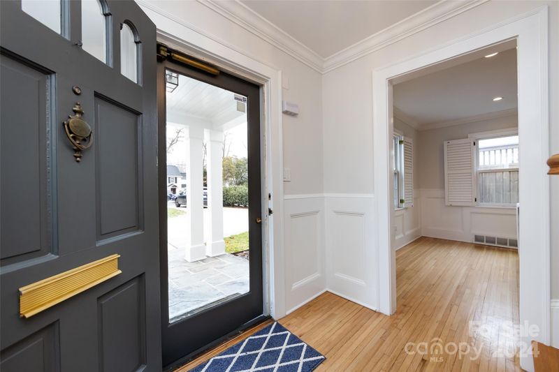 1214 Providence Rd, Charlotte, NC 28207