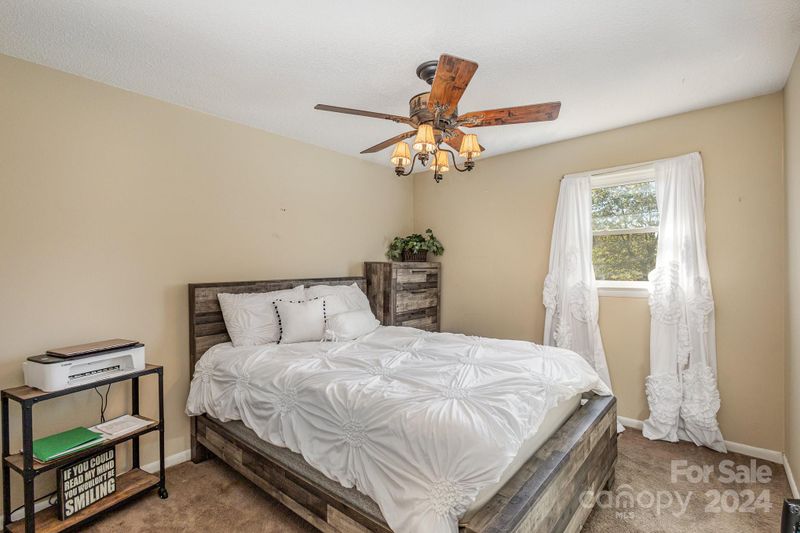 1606 Allen Ln, Conover, NC 28613