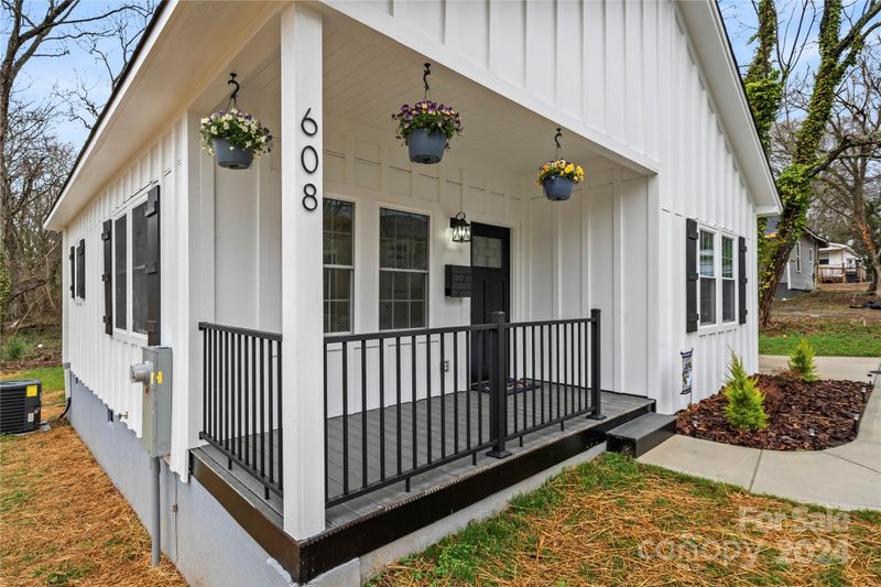 608 Tait St, Lincolnton, NC 28092
