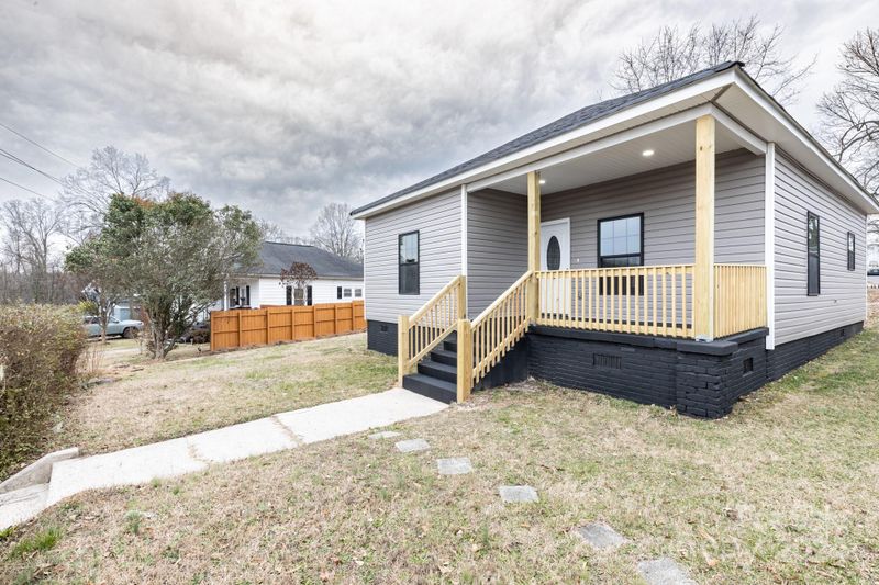 1409 Congress St, Gastonia, NC 28054