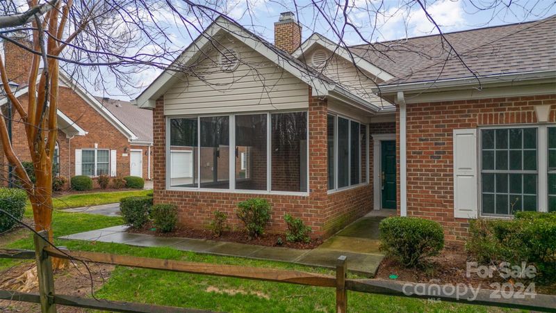 9029 Grand Oak Dr, Charlotte, NC 28277