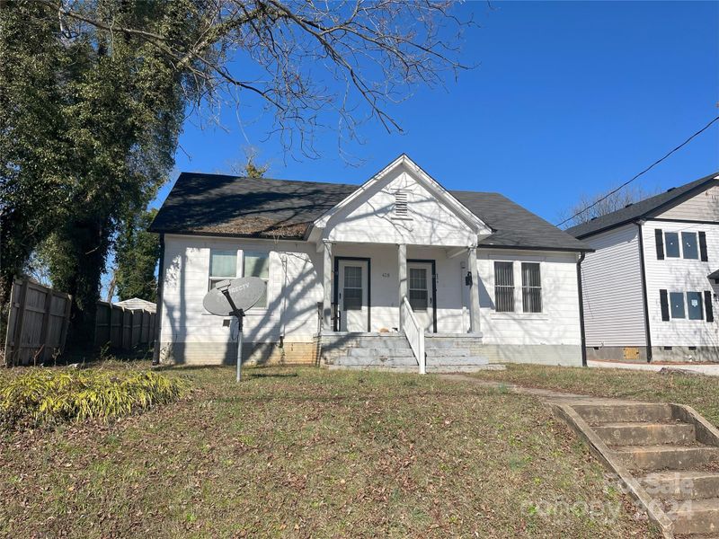 438 3rd Ave SW, Hickory, NC 28602