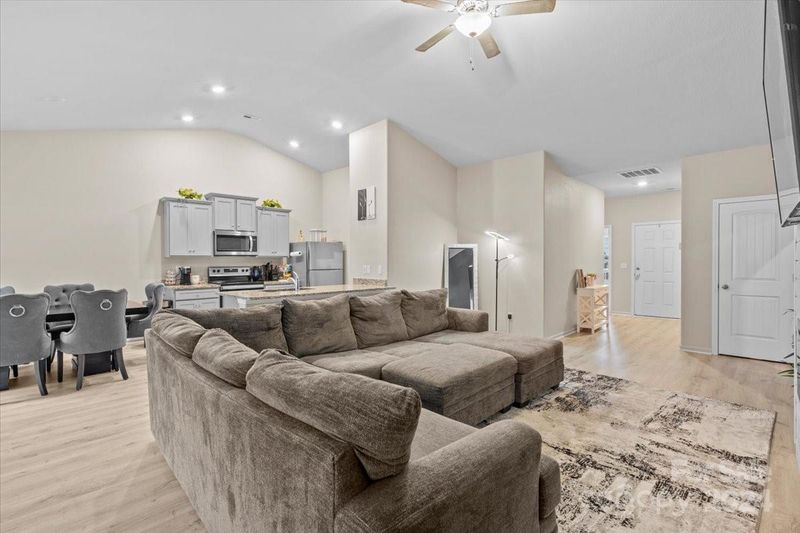 1125 Culver Spring Way, Charlotte, NC 28215