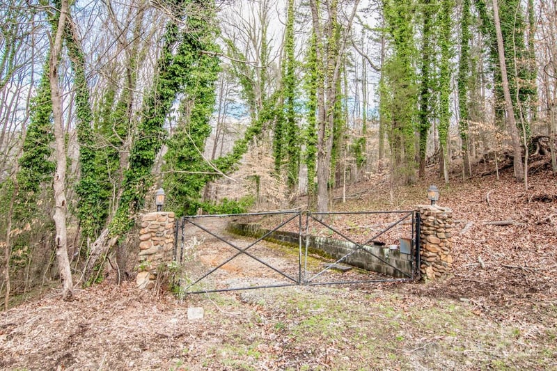 156 Beaten Path Rd, Mooresville, NC 28117