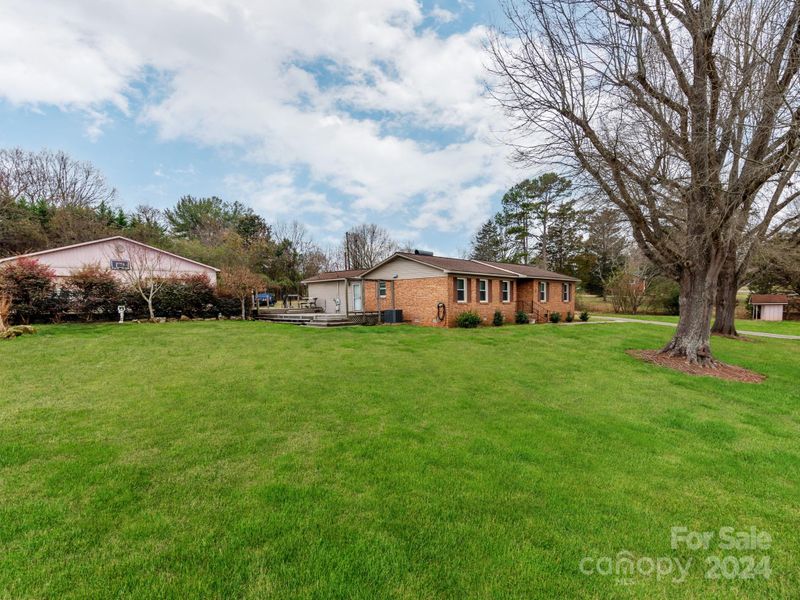 119 Fieldcrest Dr, Stanley, NC 28164