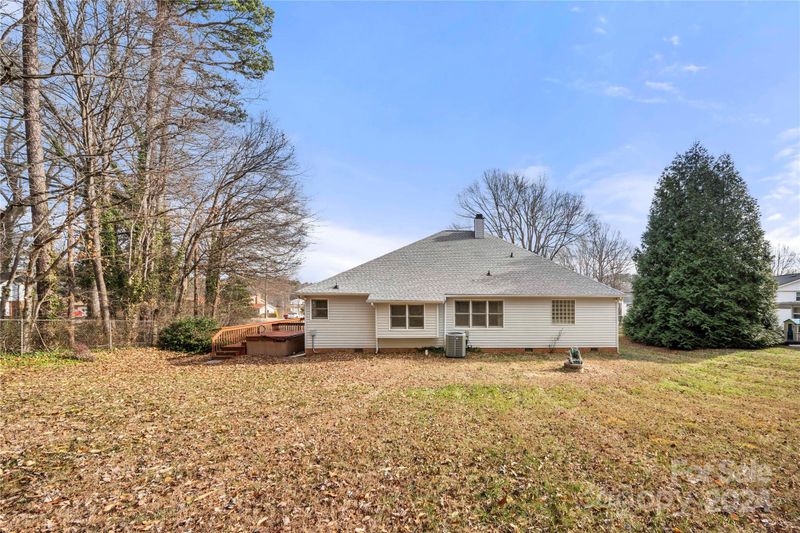 611 Edgewater Dr, Belmont, NC 28012