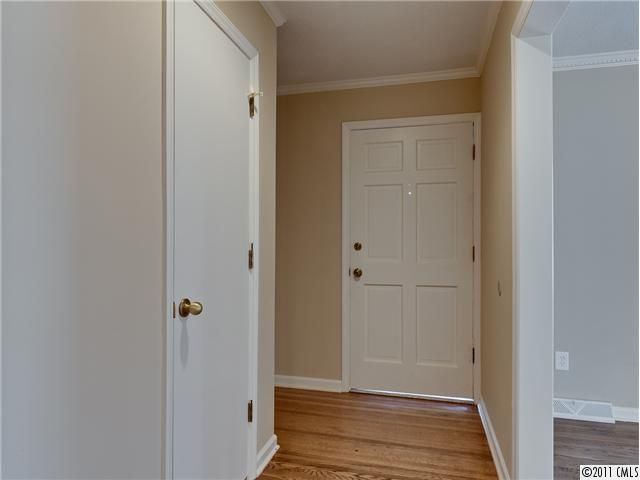 1141 Mclaughlin Dr, Charlotte, NC 28212