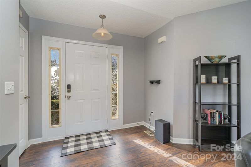 812 Highlander Ct, Concord, NC 28025
