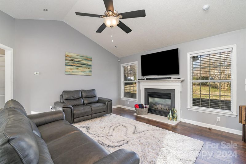 812 Highlander Ct, Concord, NC 28025