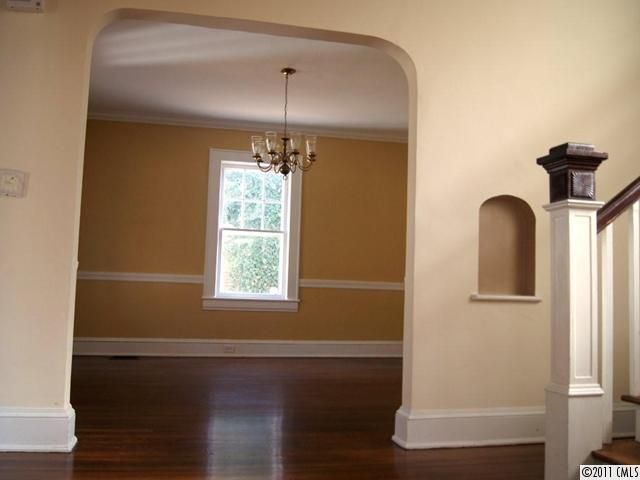 325 Ridgewood Ave, Charlotte, NC 28209