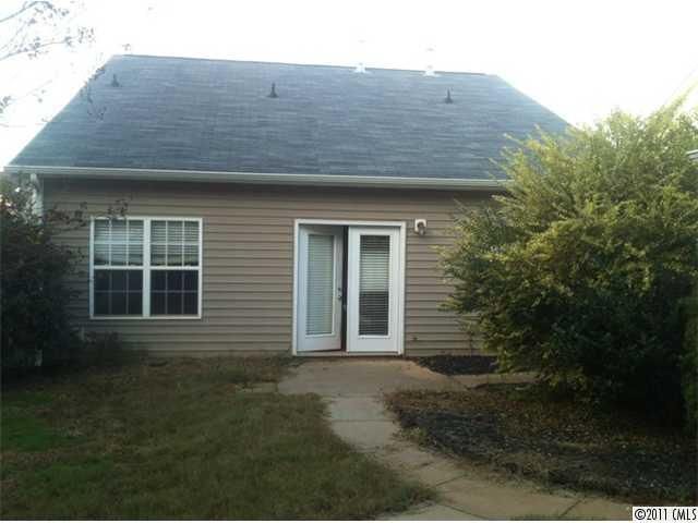 11324 Heritage Green Dr, Cornelius, NC 28031