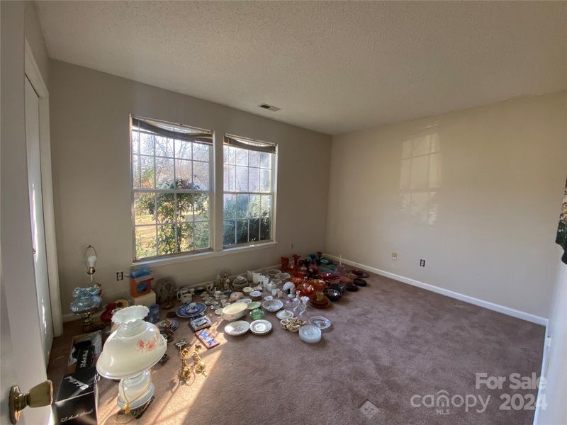 2006 David Earl Dr, Charlotte, NC 28213