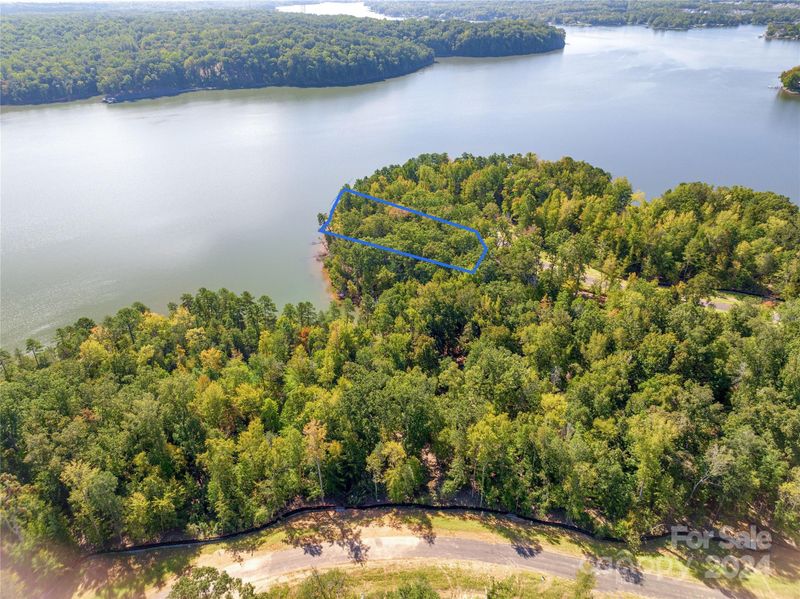865 Lakeforest Dr, Belmont, NC 28012