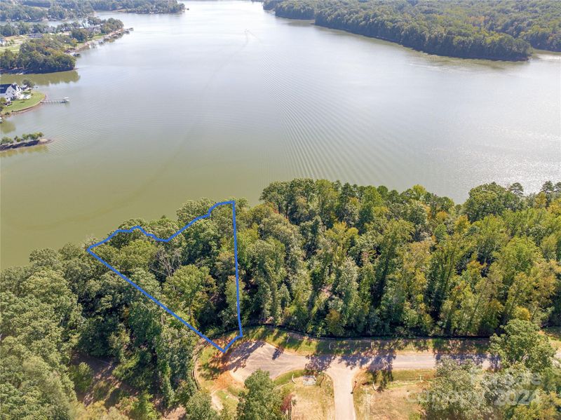 864 Lakeforest Dr, Belmont, NC 28012