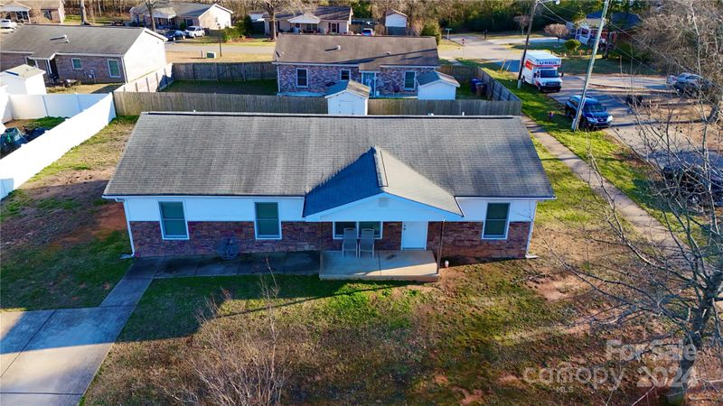 102 Gulf Bay Ln, Marshville, NC 28103