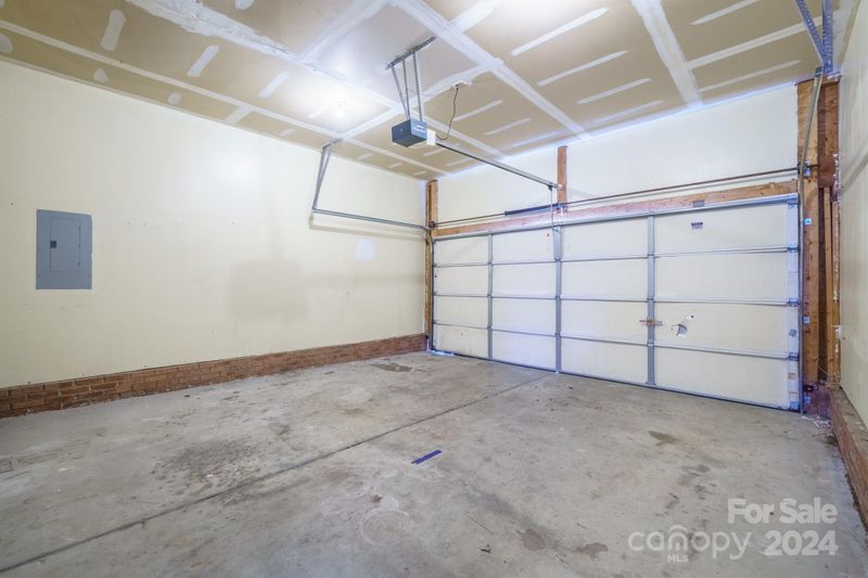 1908 Conifer Cir, Charlotte, NC 28213